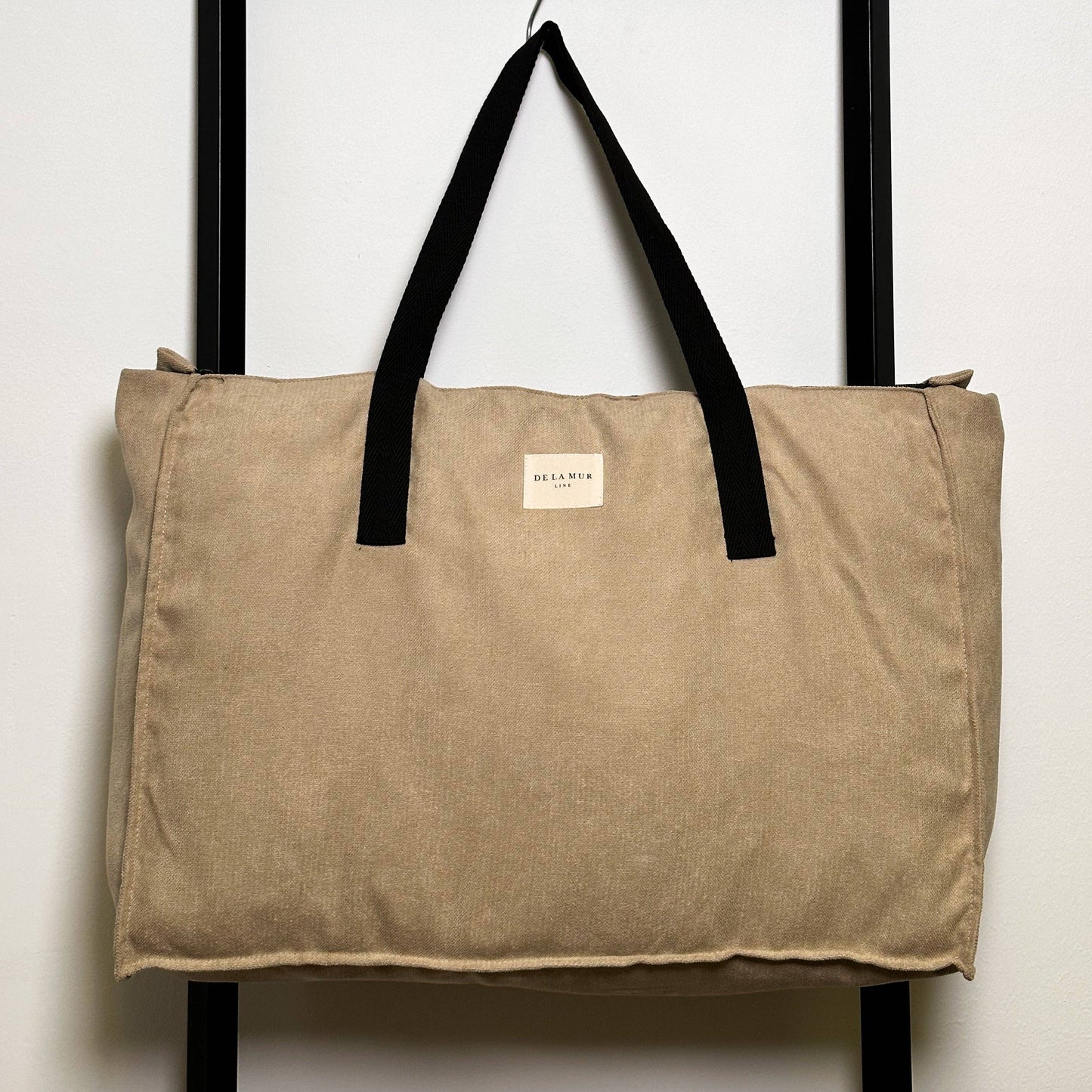 borsa da viaggio marrone con manici