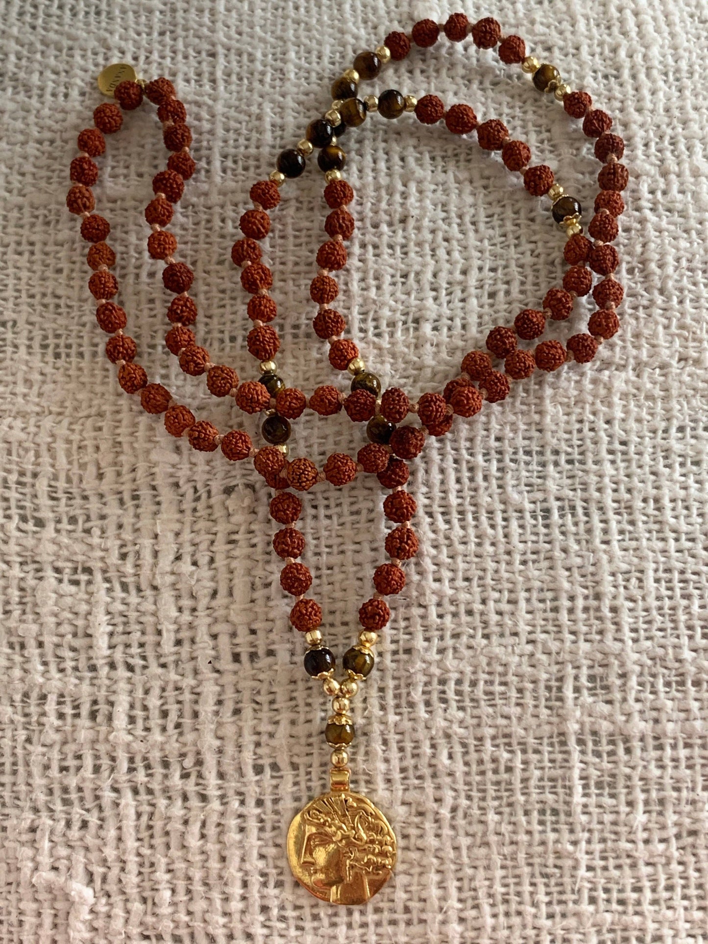 collana mala con dea tanit