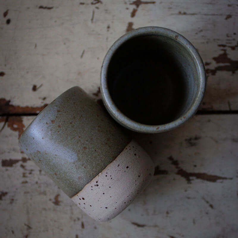Tazzina per caffè in ceramica lavorata a mano