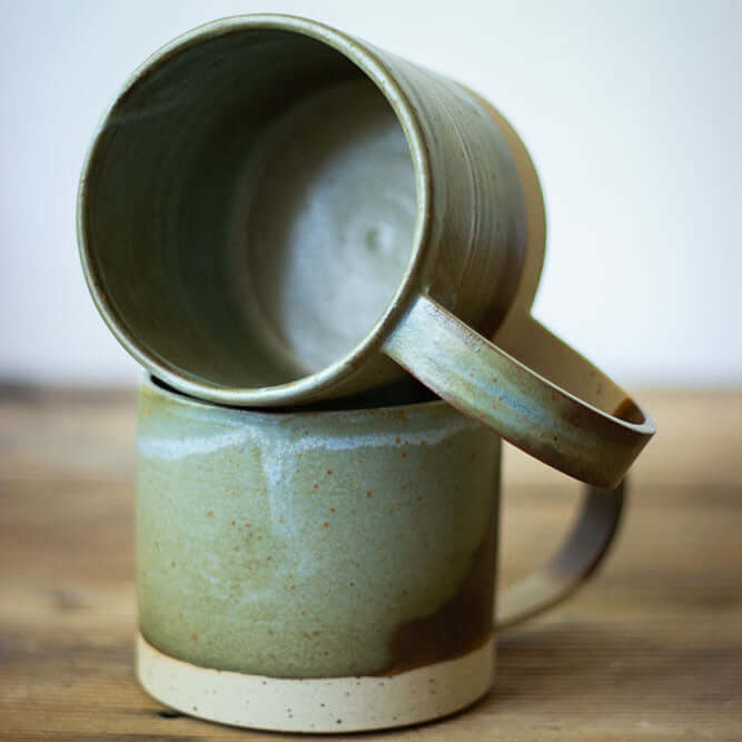 tazza capiente in ceramica realizzata a mano e ispirata ai ghebi veneziani