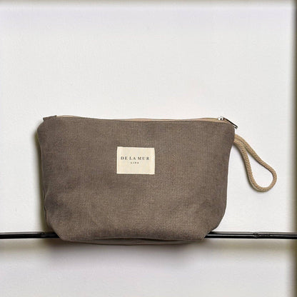 Borsa Da Toilette in Tessuto Tortora – Pratica, Capiente e Resistente