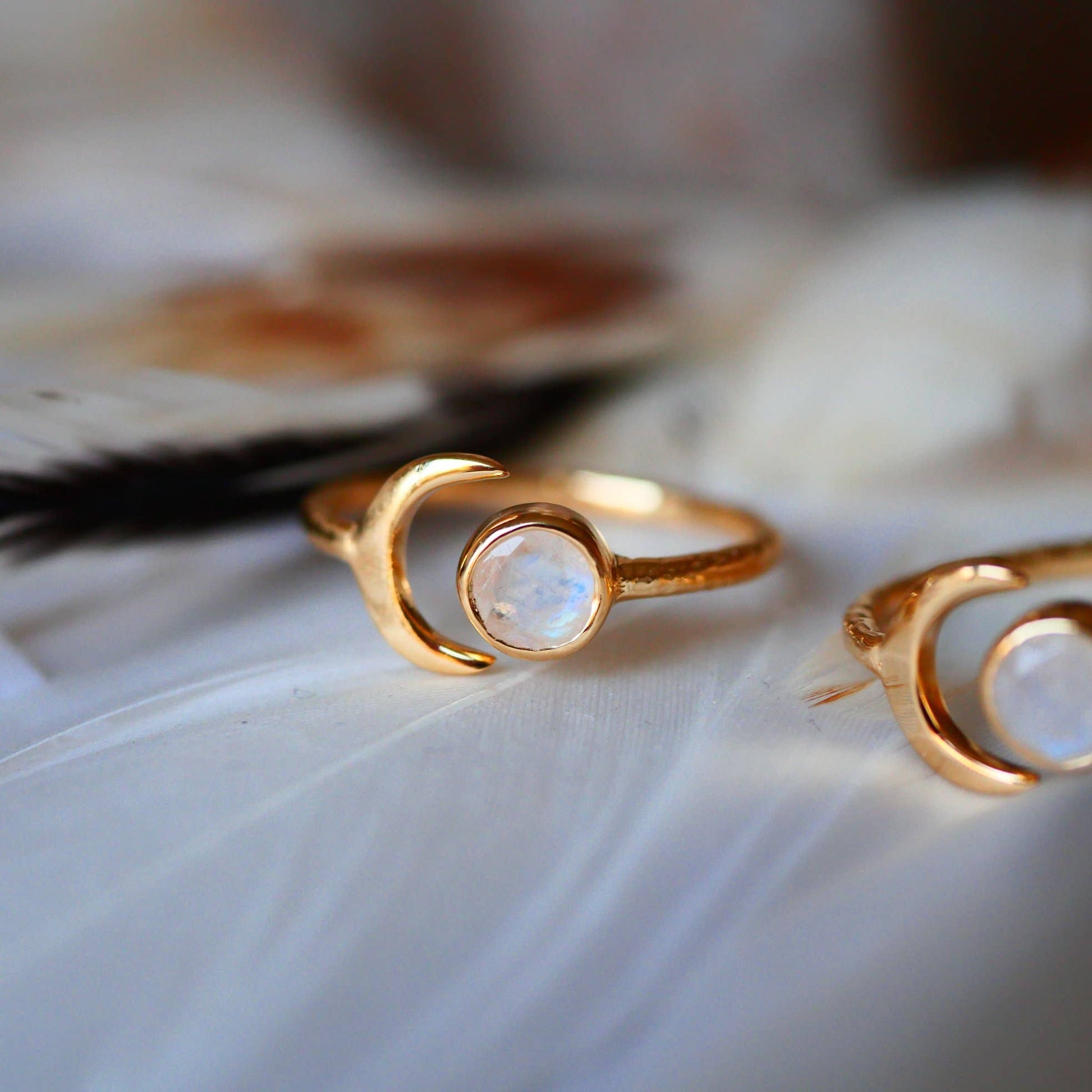 anello regolabile donna pietra di luna naturale