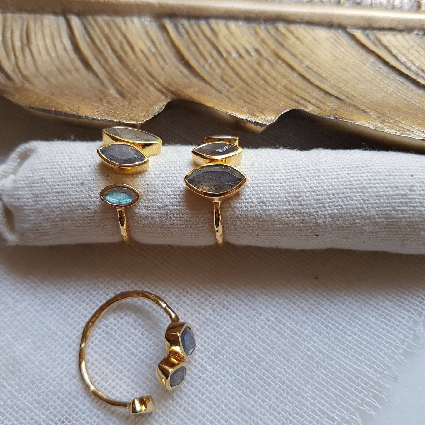anello martellato pietra naturale
